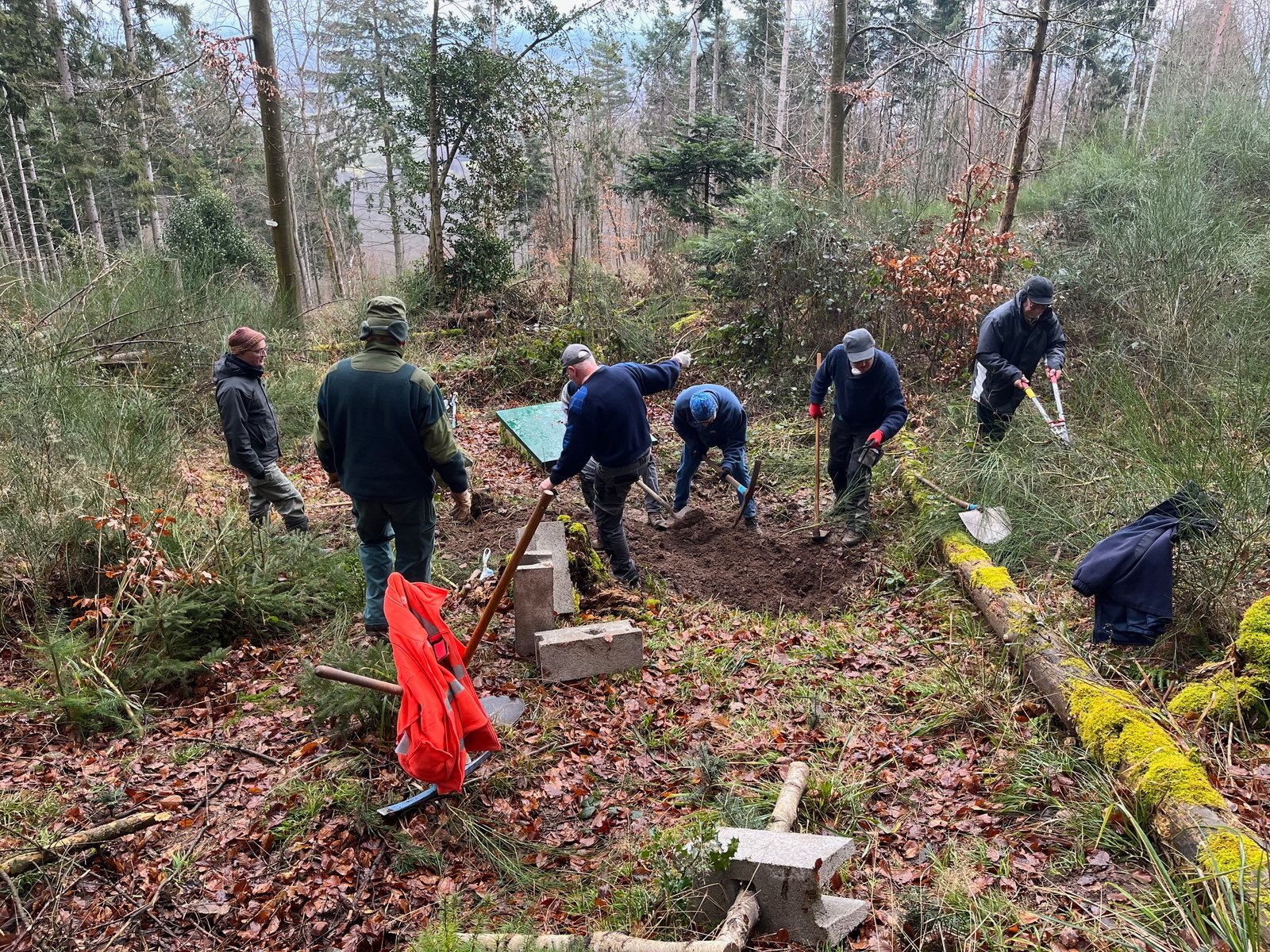 Le club vosgien œuvre pour le balisage des sentiers et votre sécurité